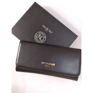 Nicole Lee Bags Crossbody Wallets Women's Authentics Chain Zip 5 Divisions insid